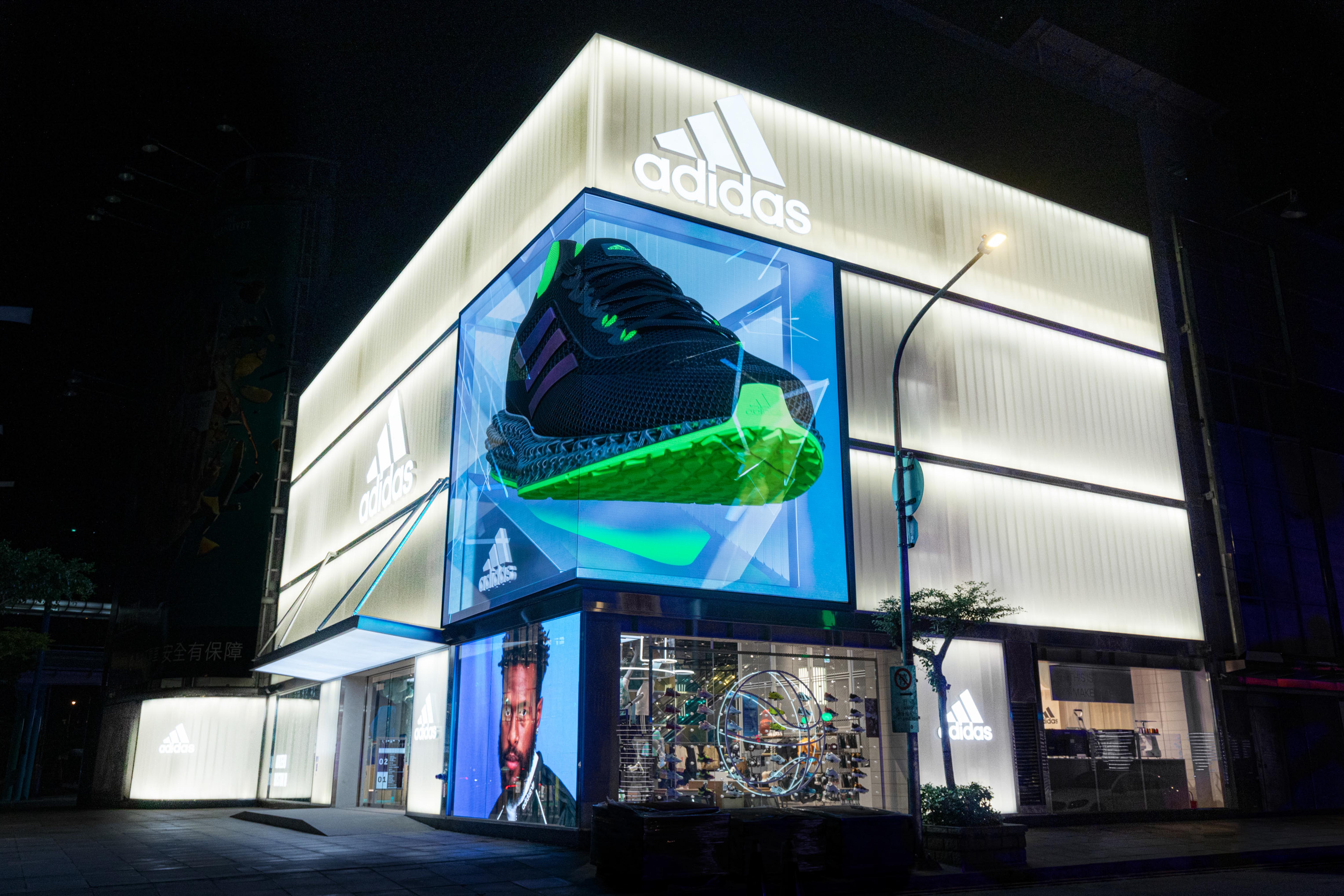 adidas信義品牌概念店開幕 首座Maker Lab創造自己的風格