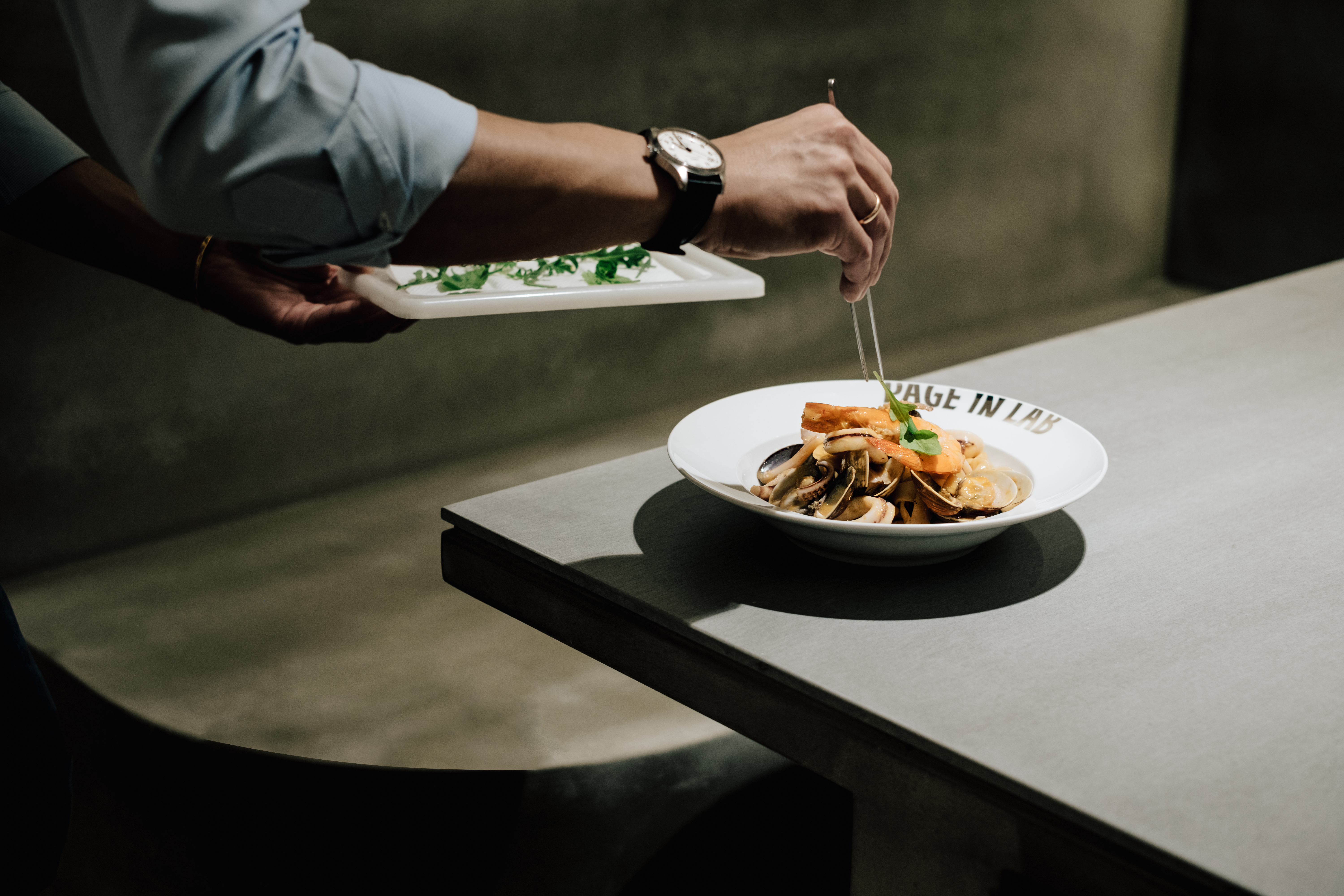 PAGE IN LAB 食髦新篇章｜攜手米其林餐盤推薦「頁小館」今日正式開幕