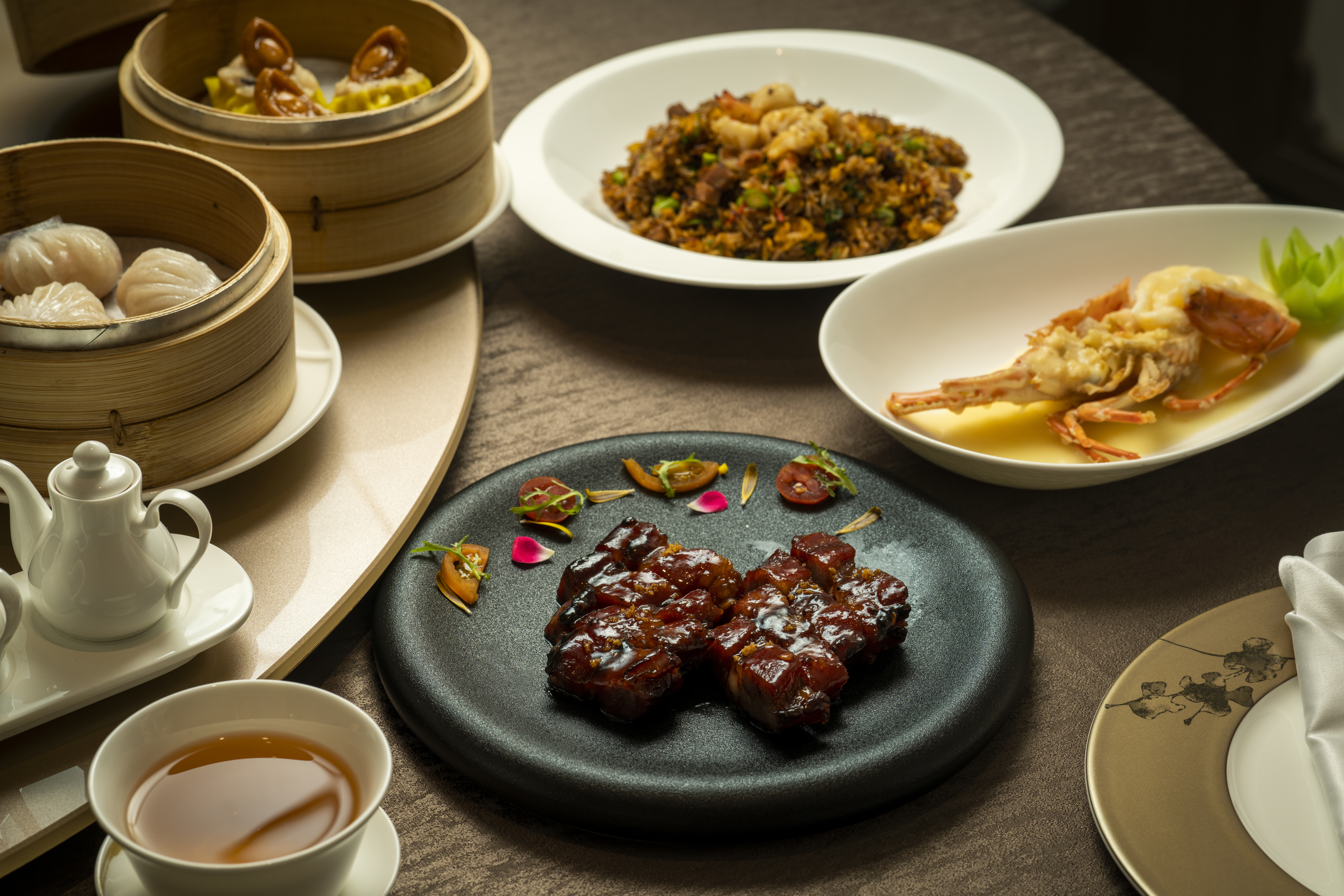 道地粵滋味 一甲子傳承：朧粵 | Authenticity & Inheritance ：Long Yue